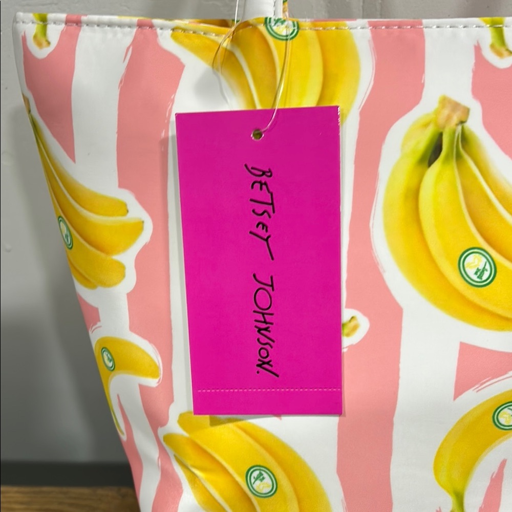 Betsey Johnson, Insulated Pink and Yellow Banana Print Lunch Tote Bag - Picture 6 of 8